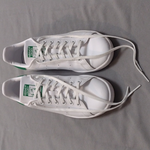 adidas Shoes - Adidas "Stan Smith" Women's Size 7 *Excellent Condition*
